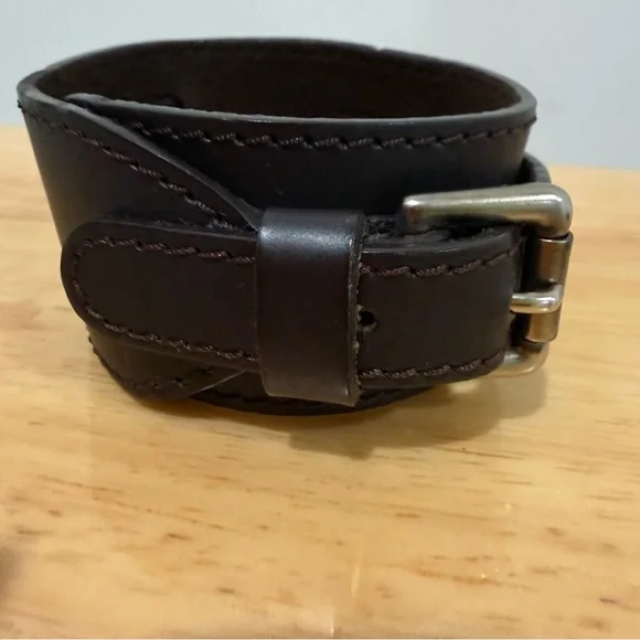 Authentic Louis Vuitton Dark Brown Leather Bracelet excellent condition - Picture 3 of 8